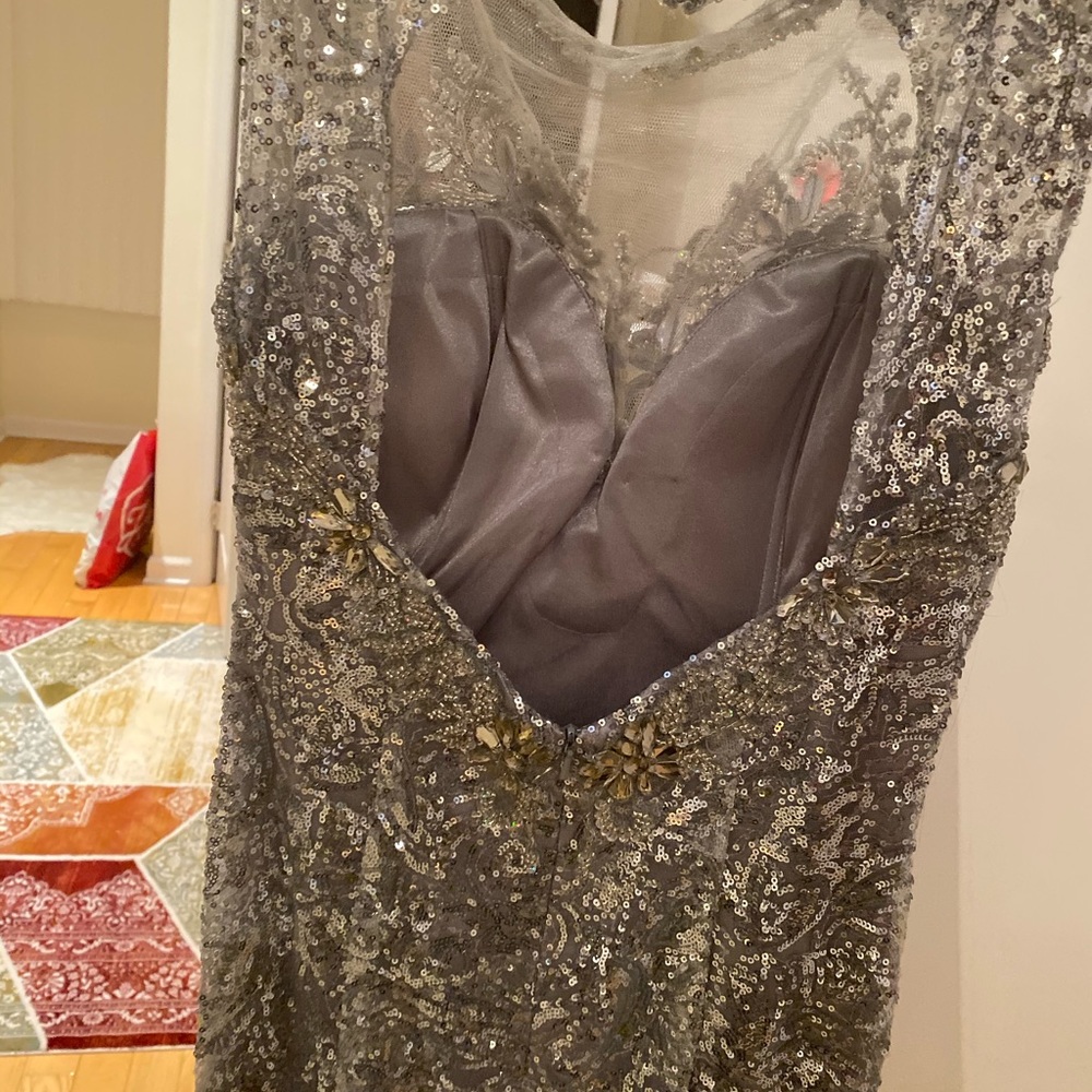Dress - Picture 7 of 8